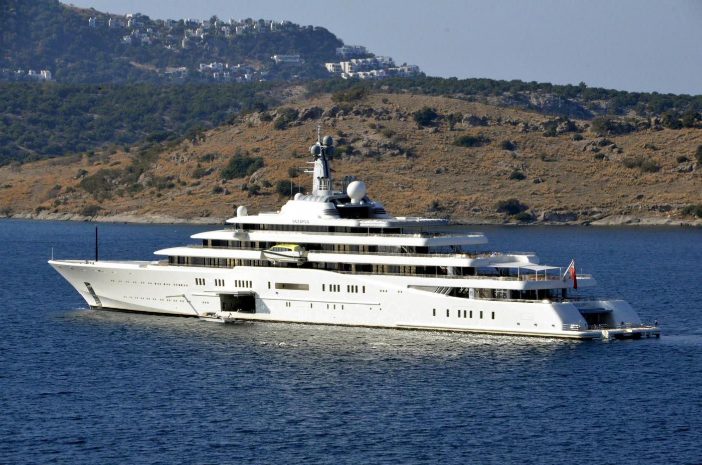 I Mega Yacht Da Sogno Delle Star Novella 00