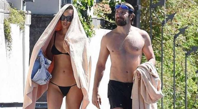 Vacanza romantica per Irina Shayk e Bradley Cooper sul lago di Garda