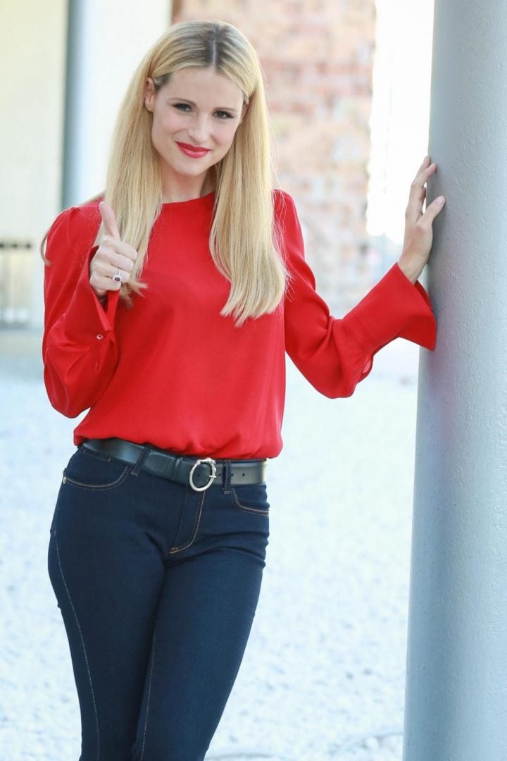 Michelle Hunziker compie 43 anni: tanti auguri alla 