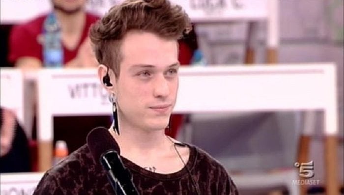 Nicole Vergani contro Irama: ex di Amici commenta flirt con Giulia De Lellis Amici Irama: ecco chi è il cantante che viene da Sanremo