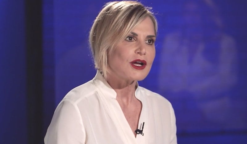 Simona Ventura E La Chirurgia Plastica Mi Misi A Piangere Ora Basta