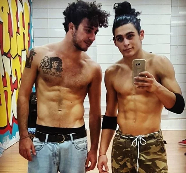 Mowgly foto hot e curiosità del ballerino di Amici 18