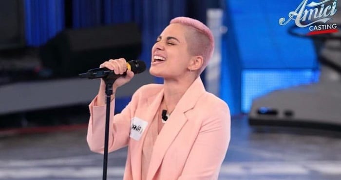 Giordana Angi: chi è, carriera e instagram della cantante di Amici 18