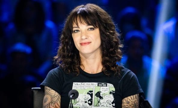 Asia Argento ha chiuso l'account Twitter spiegando il motivo