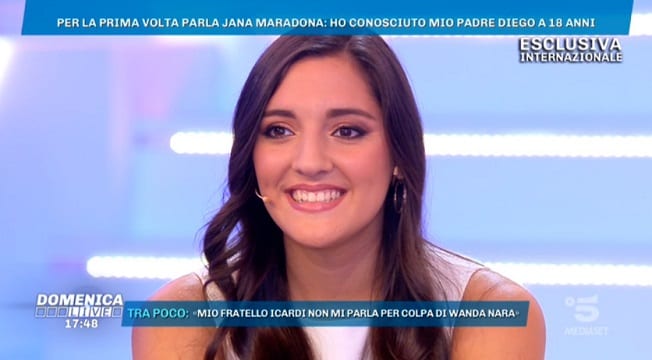 Jana in esclusiva a Domenica Live parla di suo padre Diego Armando Maradona