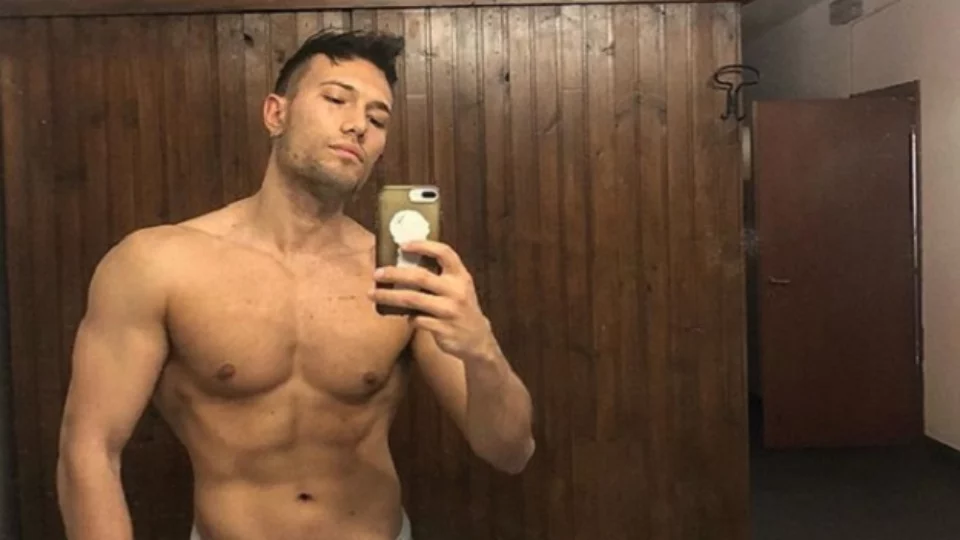 Andrea Miccio si difende dalle accuse di Angela Nasti a Uomini e Donne