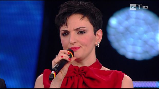 Arisa canzone Sanremo 2019 video e testo di Mi Sento Bene