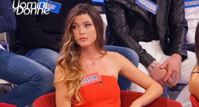 Natalia Paragoni contro Andrea Zelletta: addio a Uomini e donne?