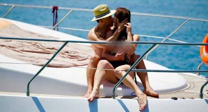 Manila Gorio e Chando Erik Luna vacanze hot a Ibiza: le foto sexy della coppia