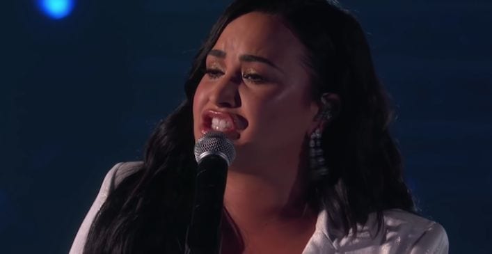 Demi Lovato presenta Anyone, la nuova canzone scritta pochi giorni prima dell'overdose
