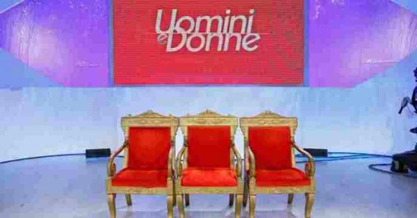 Uomini e Donne: una cantante di Amici 19 è stata corteggiatrice di un noto tronista (VIDEO)