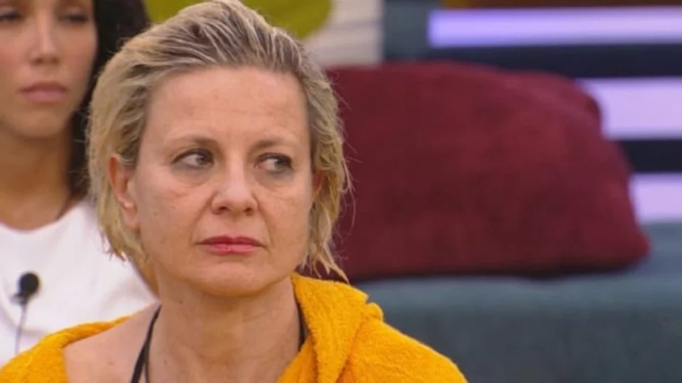 Antonella Elia: caduta violenta al GF. Interviene il medico (VIDEO)