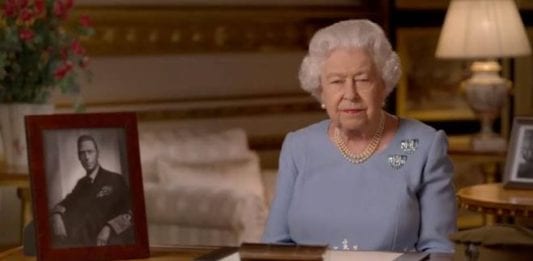 La Regina Elisabetta torna a parlare alla nazione: il discorso di The Queen