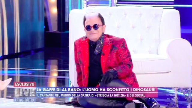 Cristiano Malgioglio cade dalla poltrona in diretta a Live: il video diventa virale