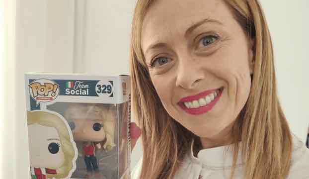 Giorgia Meloni diventa un funko pop: la foto diventa virale