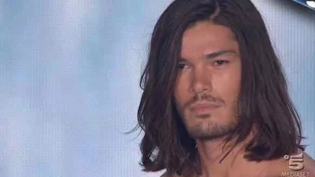 Chi è Terrance Miguel Hay Padre Natura di Ciao Darwin? Età, altezza, vita privata e Instagram