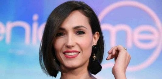 Caterina Balivo lascia la Rai per Canale 5? Interviene Mediaset che fa chiarezza