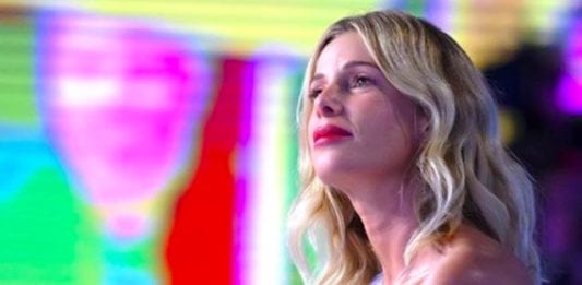 Alessia Marcuzzi a Verissimo risponde ai gossip su Stefano De Martino