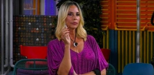 Stefania Orlando solleva dubbi sulla durata del televoto settimanale