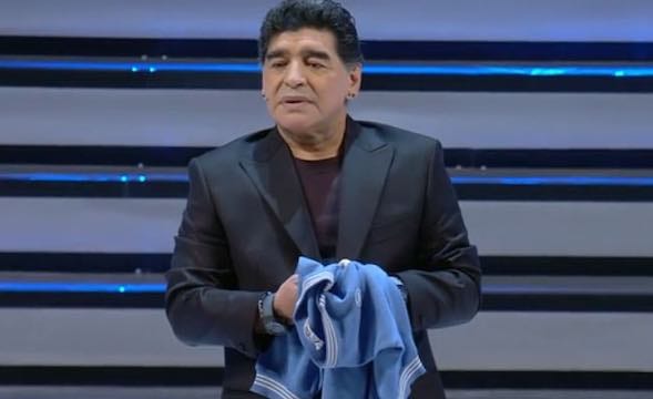 Diego Armando Maradona è morto: l'ex calciatore aveva 60 anni