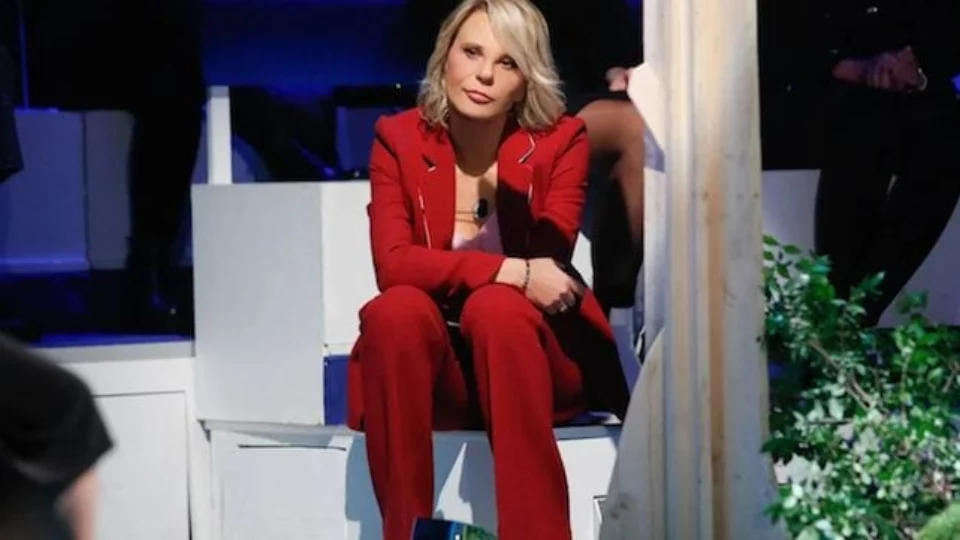Maria De Filippi: quanto costa il bracciale indossato a C'è Posta Per Te
