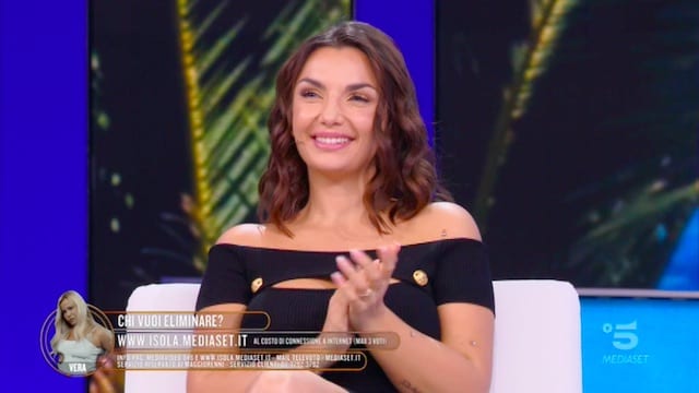 Elettra Lamborghini opta per il total black- il costo del suo outfit