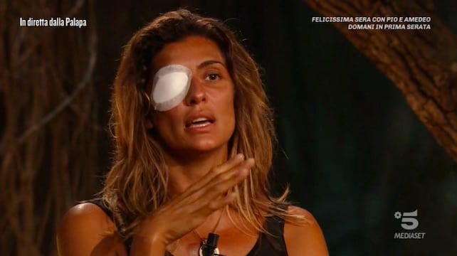 Elisa Isoardi si ritira da L'Isola dei Famosi: i motivi (VIDEO)