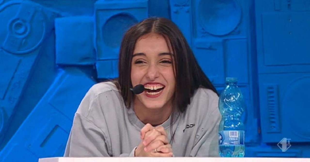 Giulia Stabile ha partecipato a Ti lascio una canzone la foto