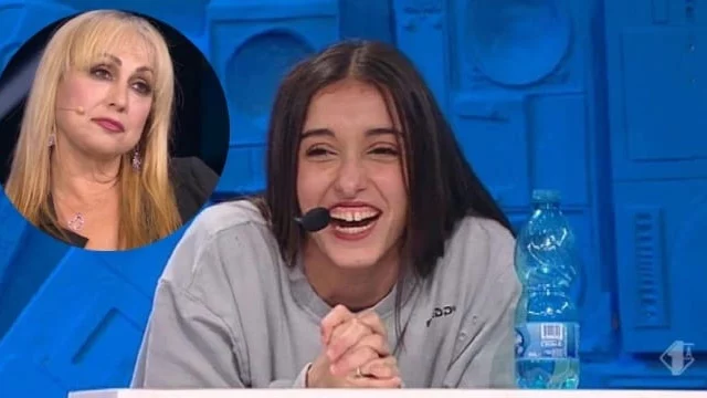 Giulia Stabile evita di rispondere ad una domanda sulla Celentano