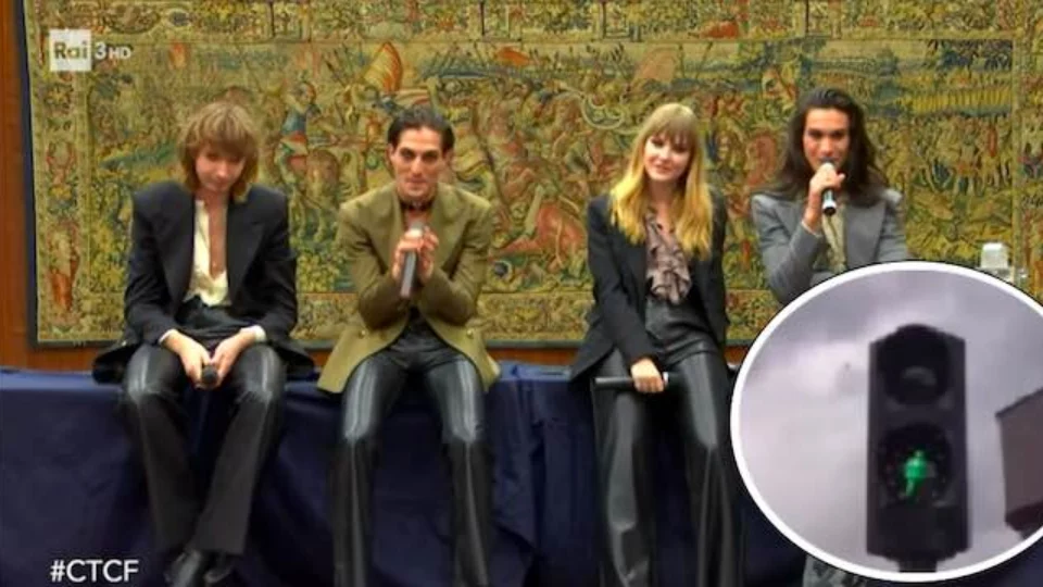 I semafori di Rotterdam suonano Zitti e Buoni dei Maneskin (VIDEO)