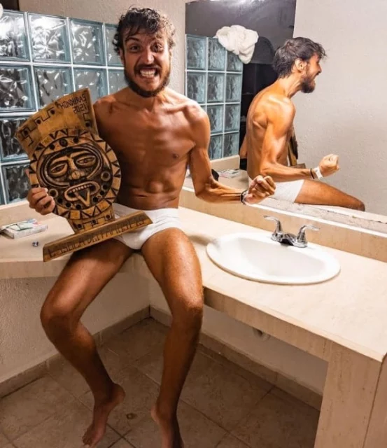 Awed torna su Instagram