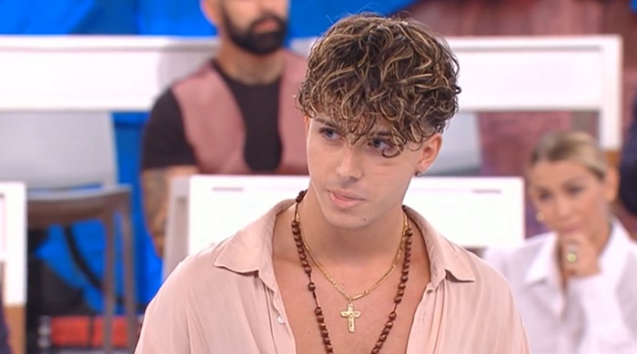 Mattia Zenzola è fidanzato? Il vincitore di Amici 22 svela se è