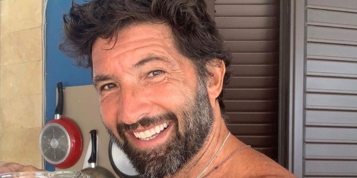 Walter Nudo Si Presenta Sul Red Carpet A Venezia Con Le Infradito