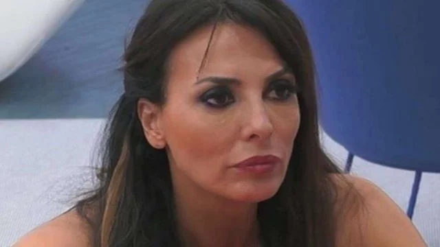 Miriana trevisan chi è uomo baciava