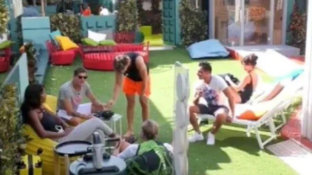 GF Vip 6: la produzione interviene dopo le frasi in diretta della regia