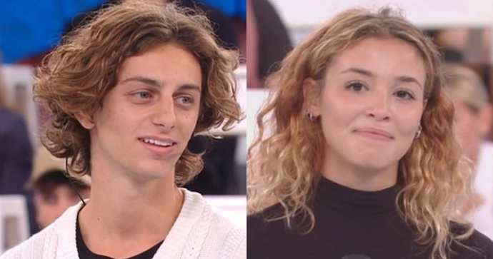 Amici 21, Albe e Serena si baciano: arriva la reazione della fidanzata di lui