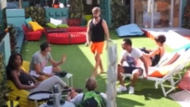 gf vip regia contro concorrenti