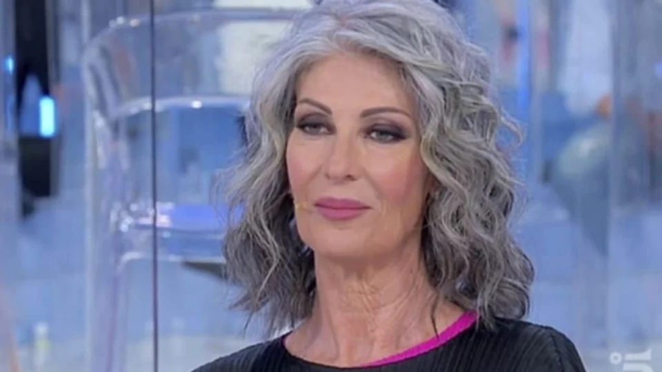 Uomini e donne: Isabella Ricci assente, ex dama svela un retroscena