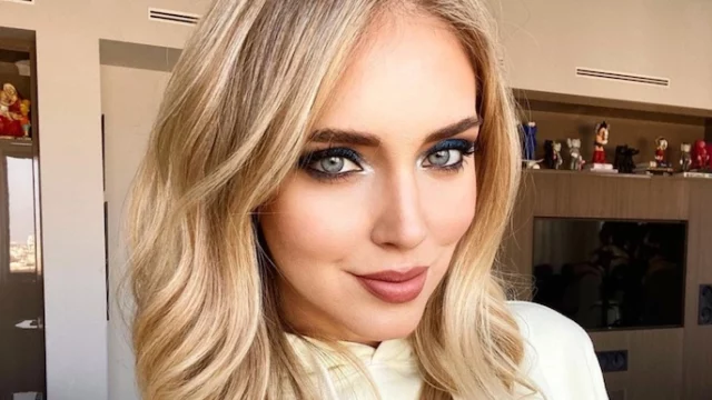 Chiara Ferragni posta una frase di un nuovo brano di Fedez: è polemica