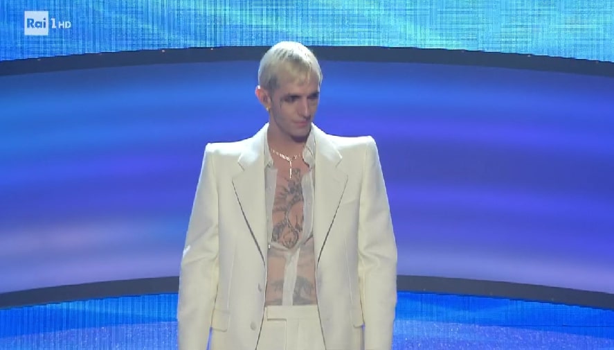 achille lauro outfit