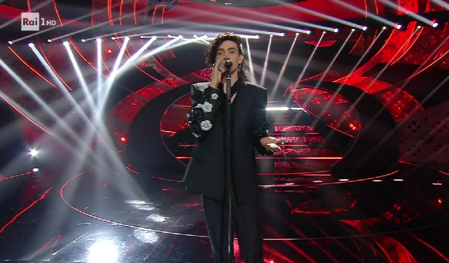 michele bravi outfit