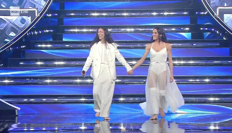 elisa outfit