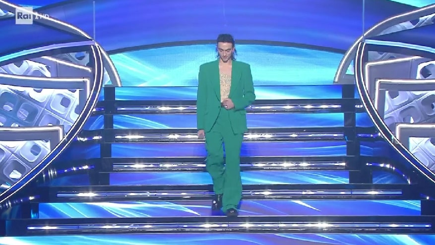 michele bravi outfit