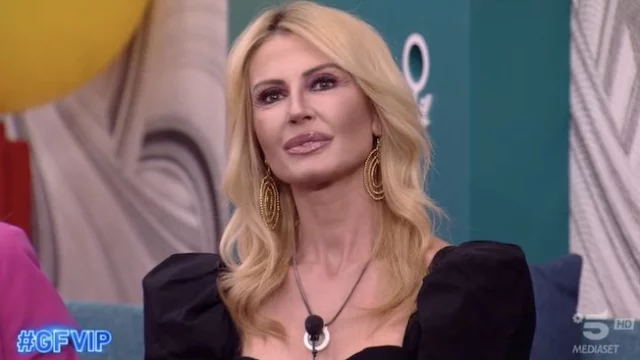 Nathaly Caldonazzo ha perso un amico mentre era al GF Vip