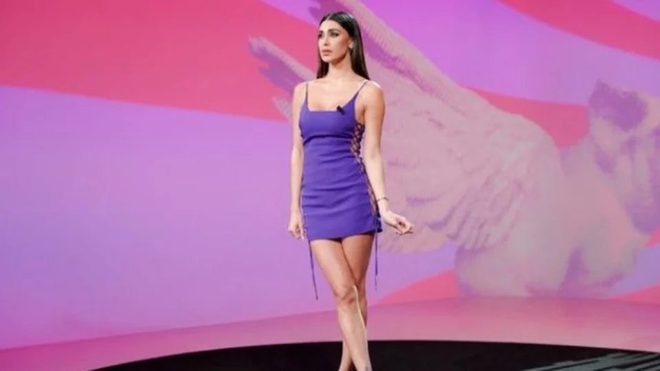 Belen Rodriguez: ecco quanto costa il vestito indossato a Le Iene