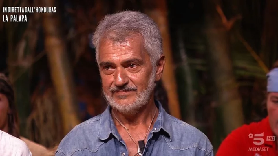Gustavo Rodriguez lascia L'Isola dei famosi, il pubblico non lo salva