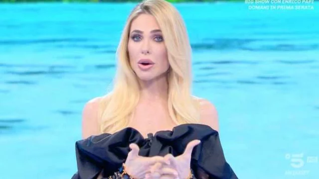Isola dei Famosi: ex naufrago svela di vivere come un clochard