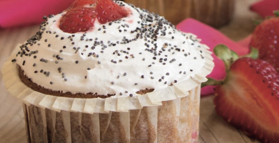 Muffin all’acqua di rose e fragole con farina del Molino Grassi Muffin all’acqua di rose e fragole con farina del Molino Grassi