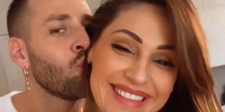 Anna Tatangelo e Livio Cori sarebbero tornati insieme: il rumor Anna Tatangelo e Livio Cori sarebbero tornati insieme: il rumor