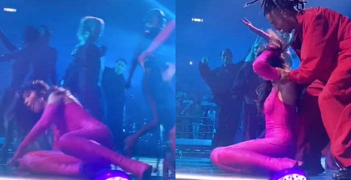 Dua Lipa cade sul palco durante il concerto a Milano